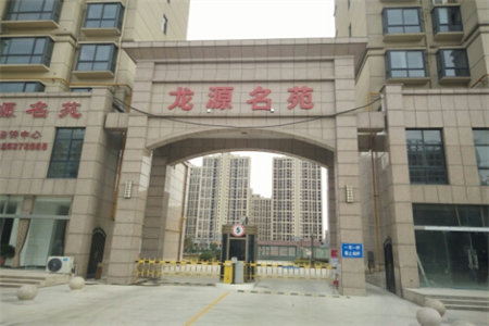 东平御景华庭，附近有建筑大型商场，交通便利，带储藏室